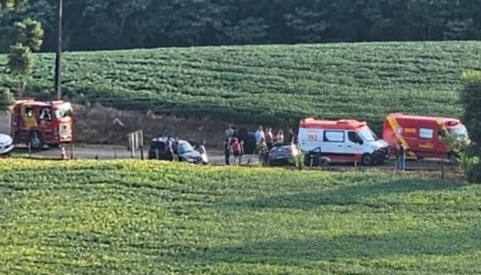 Laranjeiras - Acidente envolvendo dois veículos na PR 565 deixa duas pessoas feridas 